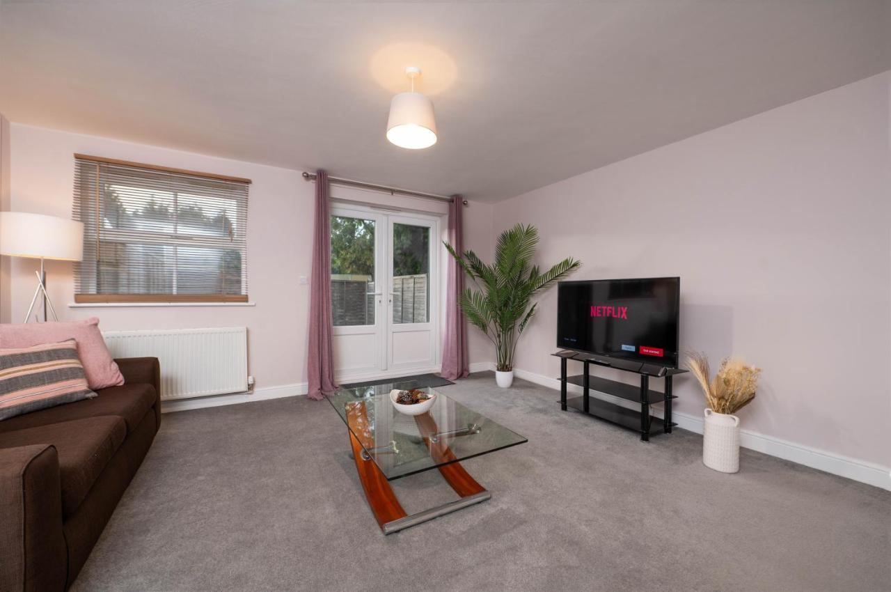 Villa Stunning 3 Bed With Parking & Garden Market Rasen Exterior foto