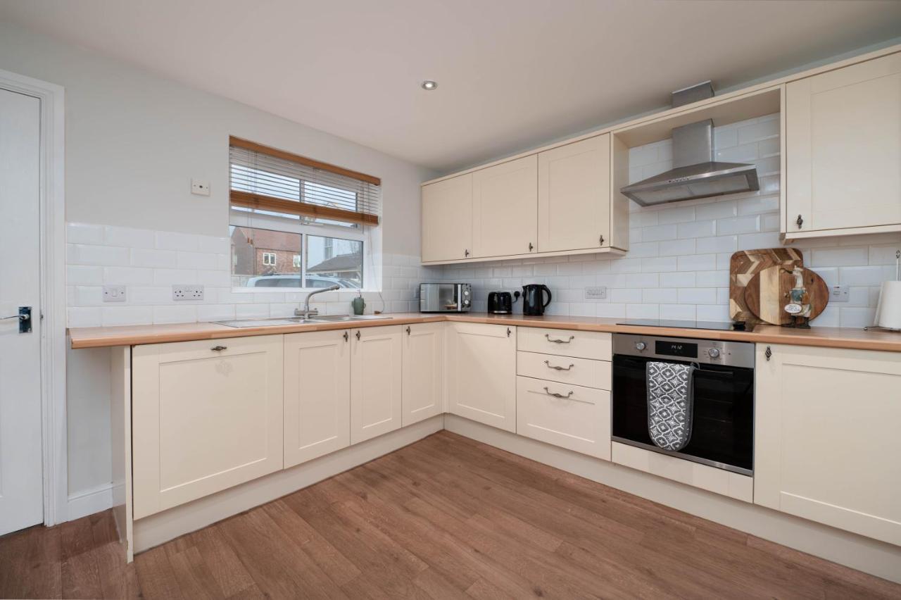 Villa Stunning 3 Bed With Parking & Garden Market Rasen Exterior foto
